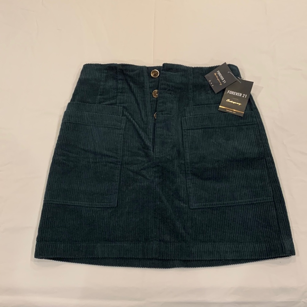 Dark green Forever 21 skirt. Size xs